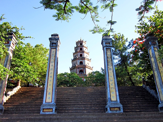 Chùa Thiên Mụ cổ kính