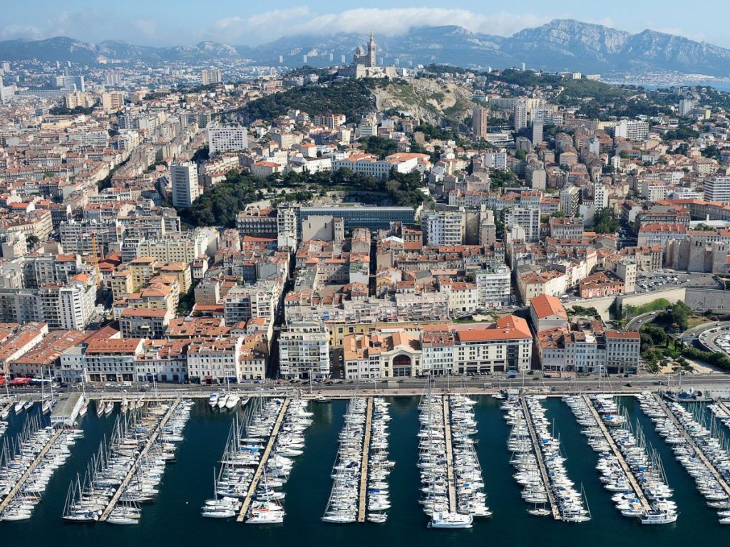 Thành phố biển Marseille xinh đẹp