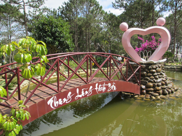 nhung-thang-canh-lang-man-de-to-tinh-trong-ngay-valentine