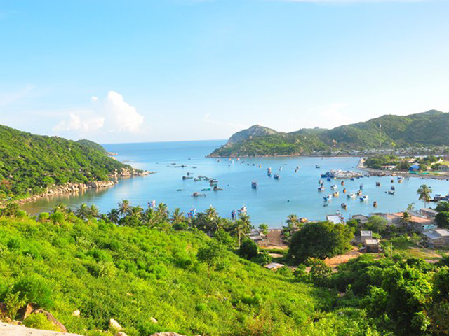 Vẻ đẹp quyến rũ của vịnh Vĩnh Hy