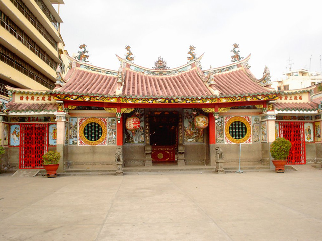 Những ngôi chùa cầu may linh thiêng nhất