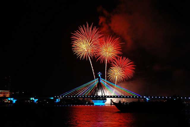 meo-xem-phao-hoa-da-nang-2015-dep-nhat-03