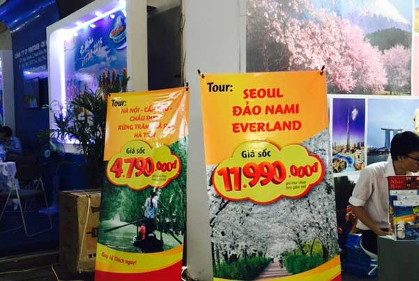 Gian hàng bán vé máy bay giá rẻ của Vietjet