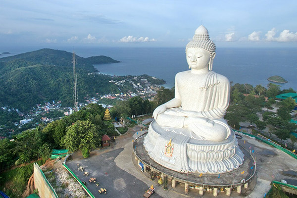 Tượng Phật khổng lồ