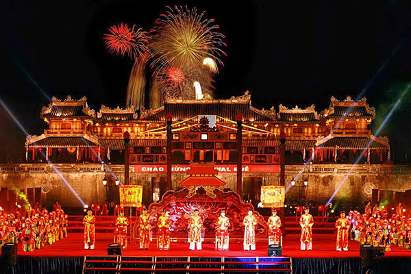 Vé máy bay giá rẻ hè tham dự Festival Huế 2016