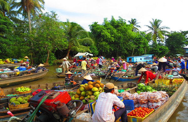 Vé máy bay giá rẻ khám phá chợ nổi Cái Răng