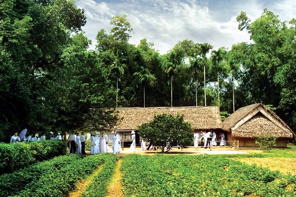 Vé máy bay giá rẻ Sài Gòn đi Vinh ghé thăm quê Bác