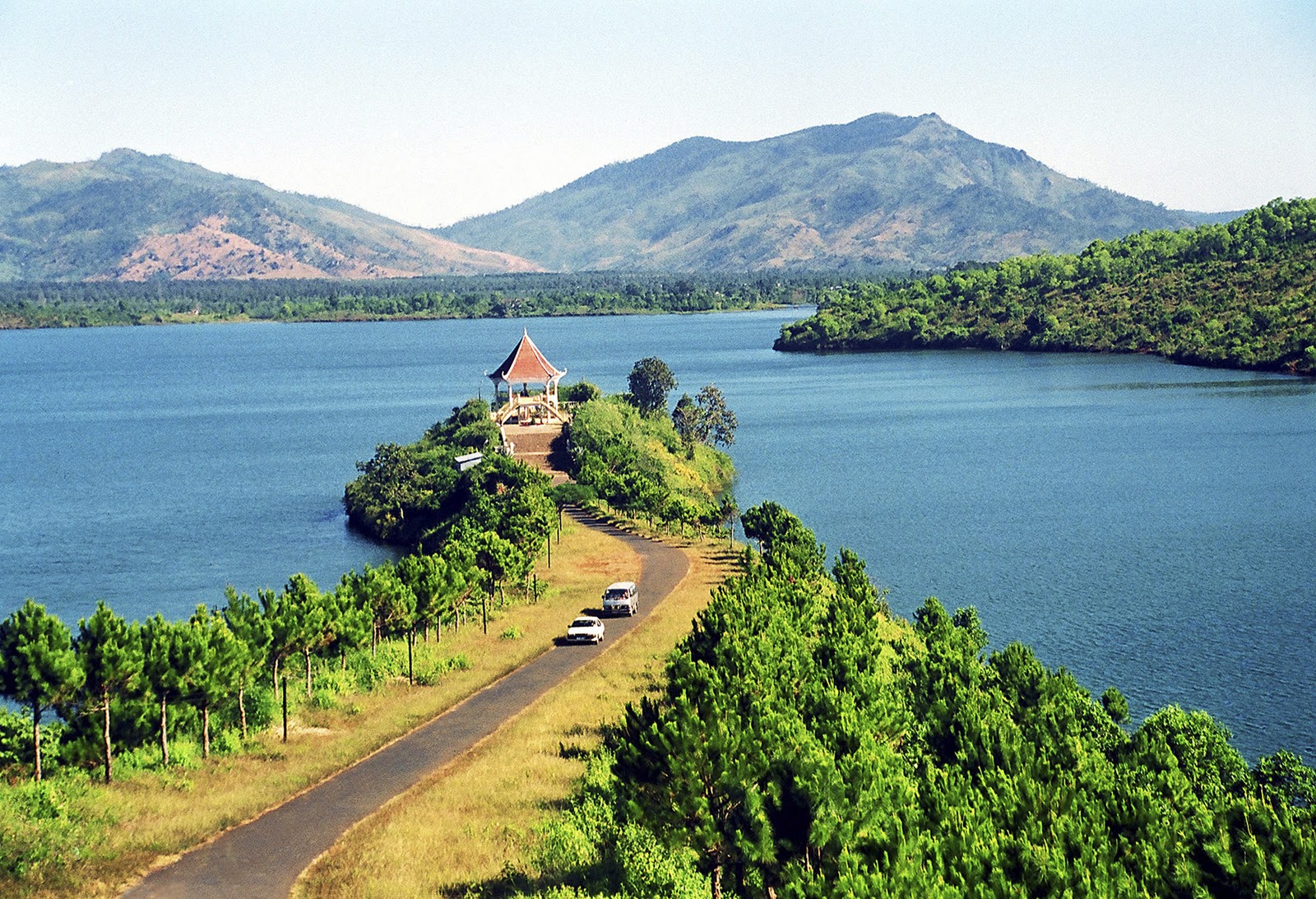 Vé máy bay giá rẻ du lịch Pleiku thưởng thức cơm ống