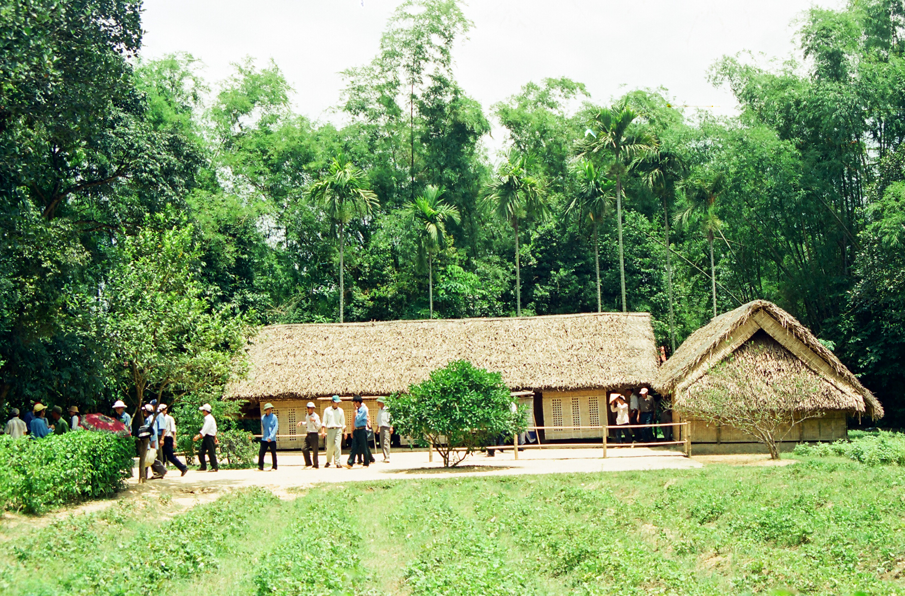 Du lịch về với xứ Nghệ