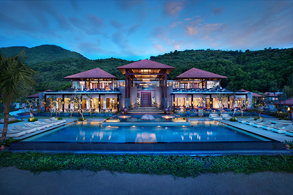 Vé máy bay khuyến mãi đi Huế check-in 3 resort chất lừ