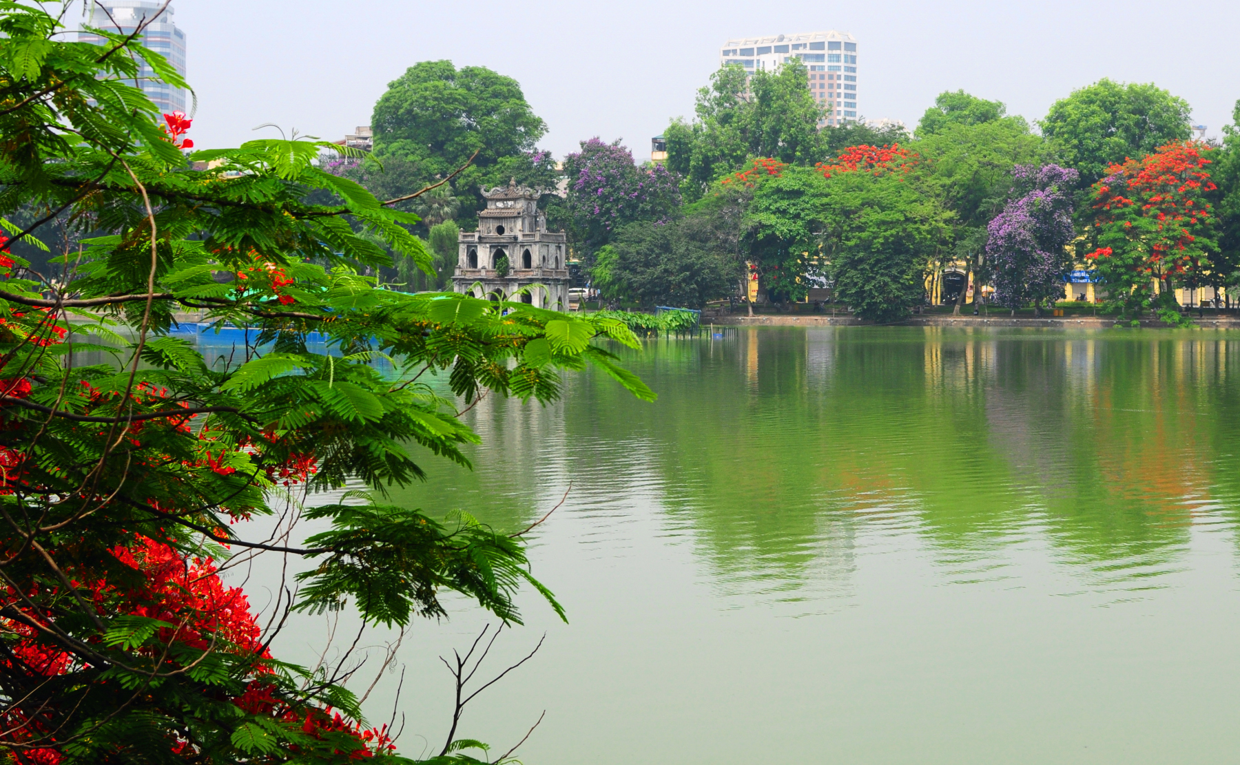 Vé máy bay khuyến mãi đi Hà Nội
