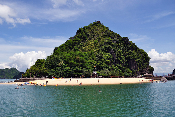 Bãi tắm đảo Ti Tốp