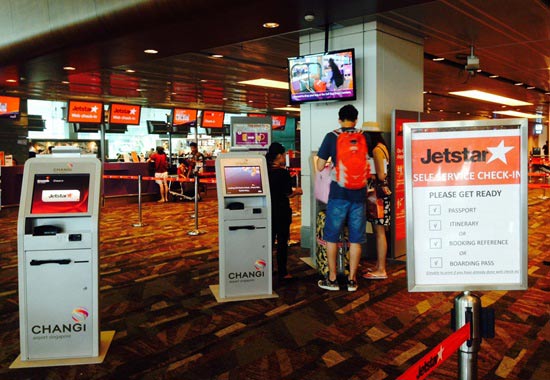làm thủ tục đi máy bay Jetstar