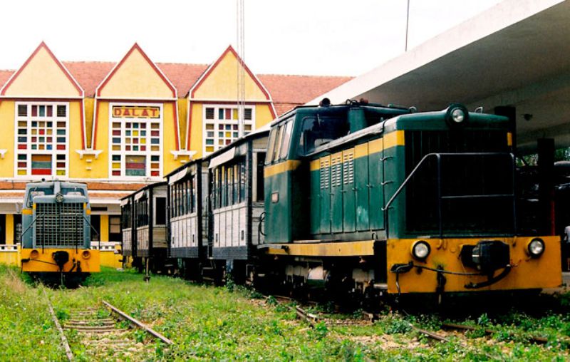 Vé máy bay Vinh Đà Lạt 